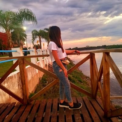 Dile al resto de twitteros qué haces,a qué te dedicas,aparte de twittear.