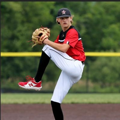 PLHS 2025 RHP/OF 6’1 150lb Philippians 4:13 3.6GPA @TexasLonghorns schultem039@gmail.com