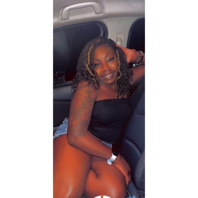 Girl who casual sings 🎤
Cancer ♋️
snapchat : netria12
insta: benetria_c
subscribe to my YouTube channel (Benetriaalaun Cunningham ) 😊