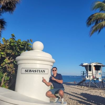 MD 🥼 Future Internist |
IM resident Jackson Memorial Hospital @UmJMHIMRes |
@lacentralec #UCE |
Former Mayo Clinic research fellow @MayoClinic
🇪🇨🇺🇸