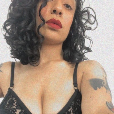 clauumiamor's profile picture. No. no estoy educada pero soy graciosa.