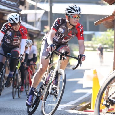 ロードバイク大好き自転車乗りです(^^) ほぼ毎週北摂方面へ走りに行っています。2013.1.13 S-WORKS TARMAC SL4納車 2021.4.23 S-WORKS VENGE DISK 2020納車 2022.7.9 S-WORKS TARMAC SL7納車(訳あってVENGEは手放しています💦)