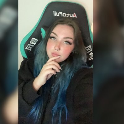 22 - Australian - Streamer