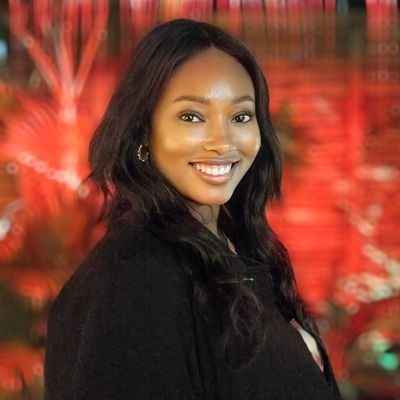 Lee_is_Aiko's profile picture. “You were supposed to be dead darling, but you made it!” 🥂