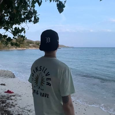 ericburnsy's profile picture. 26 • Michigan • #LGRW