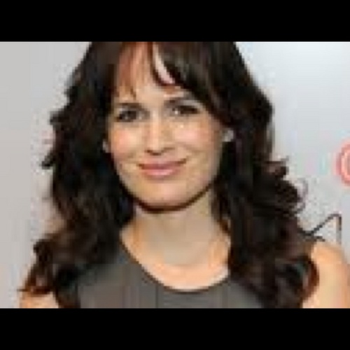 LovingWifeEs's profile picture. 