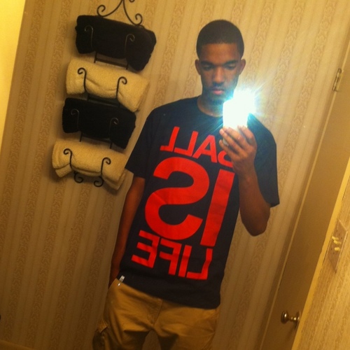 The name is Derek.. Hoop for WHS.. #teamspoiled #teamiHoop #teamvirgo C/O 2013! BALLISLIFE!!!! M.O.A.M