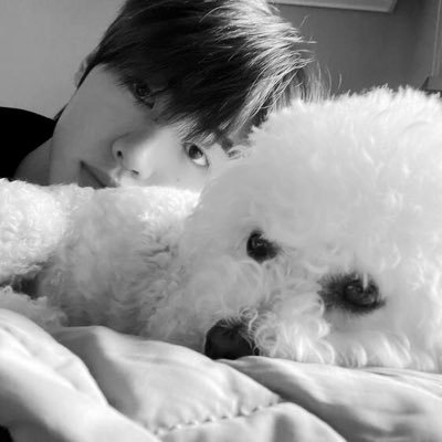 O2zenthu_'s profile picture. missing hoon everyday.