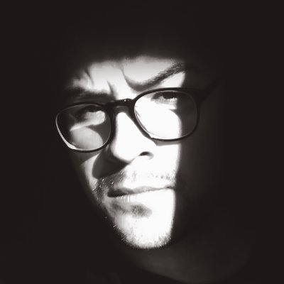#Graphic #Designer
Portfolio: https://t.co/DINGFiDKEu
Instagram: https://t.co/S8ymStNl8p
LinkedIn: https://t.co/Hh5hfMcKJA