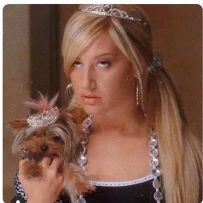 RY8sss's profile picture. Love all things MotoGP #58 #46 #23 #72 Might see you at Silverstone? #goBearcats