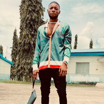 PlugExito's profile picture. 