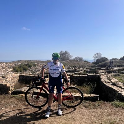 ritxi061's profile picture. Técnico en Emerxencias Sanitarias 🚑, Ciclista 🚴, Breoganista ⛹🏾‍♂️, Animalista 🦁 e Feminista 💙