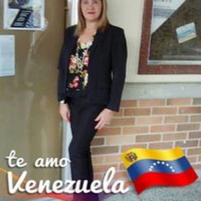 Soy Venezolana, católica, fe en Dios, con mi familia, no me ire por que este es mi País, Vamos palante, Respeto el Derecho y Las Leyes, otros No!!!