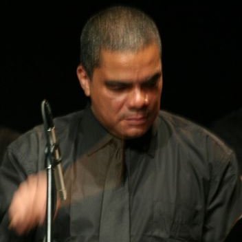 Músico. 🥁 Profesor en las cátedras de Percusión y Lenguaje Musical. Baterista-Timbalero en la orquesta de @AndyDuranJazz.