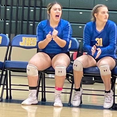 LaneyHarwell's profile picture. Multi-Sport Athlete ⭐️5’6”⭐️160lbs⭐️Class of 2026⭐️Uncommitted⭐️ GOAL-PLAY VOLLEYBALL AT THE COLLEGIATE LEVEL💯