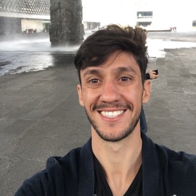A pronúncia correta: Siquieri. Oq eu escuto: Sixiri, Sirilo, Sixere, Sirileli, Mastieri, Richieri...