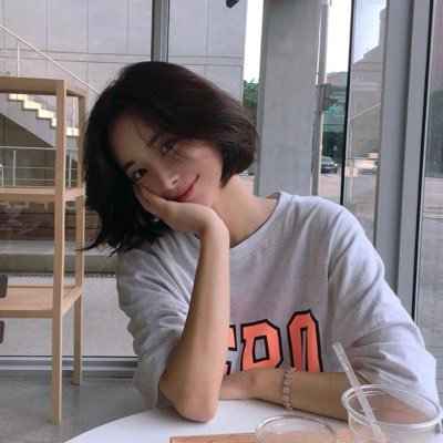 ThisMee_'s profile picture. 都内OL👩‍💼美容💖_____________________________________________📍12/26 Nスリム医院にて二の腕脂肪吸引 情報収集垢