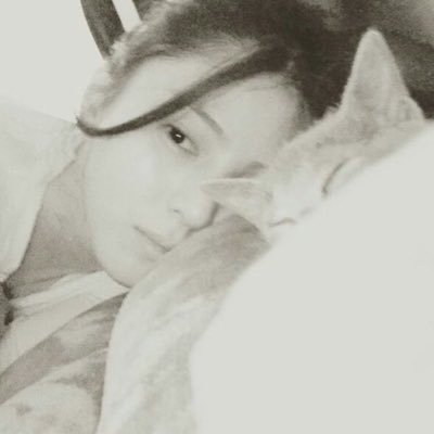 livingdolI's profile picture. 