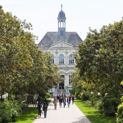 Compte officiel du Dpt de Science politique de l'Université catholique de l'Ouest.