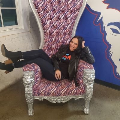 Co-founder: #BillsMafia @buffalofambase. Treasurer @BillsMafiaBabes. Vocals, @dtoshow. Philanthropy facilitator. Community organizer. Mom. Doula.