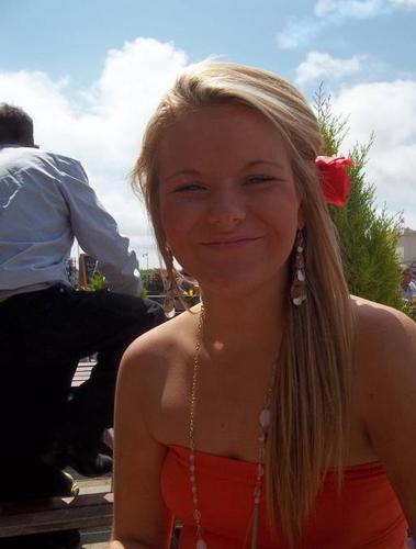 EmmaSpofforth_x's profile picture. Emma-Jane Spofforth:-) 
love the life you live, dont live the life you love3