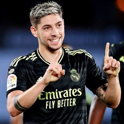 Thejoseluis3's profile picture. El fútbol para mí es más que un deporte es una vida entera Mi pasión el fútbol Mi corazón late por el Real Madrid 🤍HALA MADRID Y NADA MÁS ⚪⚪⚪