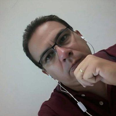 Jesus Cristo, minha família. Informática e Tecnologia.
Aqueles que semeiam com lágrimas, com cantos de alegria colherão.
Salmos 126:5