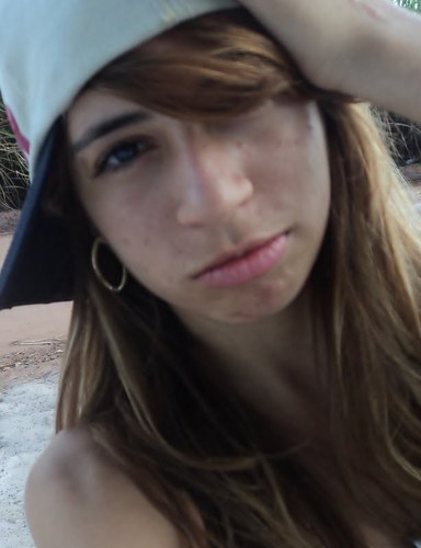 Derrepentee vc mim liga diz coisas lindas de amoor eu confeço q adoreei amis foi a primeira vez ki algueem mim encantoou -