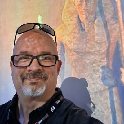 WCity323's profile picture. 