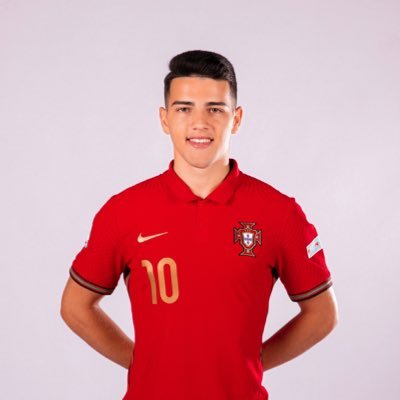 Internacional u19 🇵🇹 Jogador do Benfica 🦅