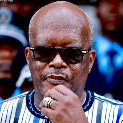 Compte fake de l'ancien président élu démocratiquement @PapouRockkabore. 🤪🇧🇫 C'est pas pour Dieu en tout cas ❤🇧🇫
#FreeBurkina 🇧🇫#FreePalestine🇵🇸