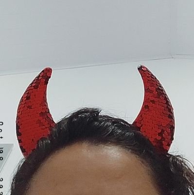 Fã oficial de filmes e livros clichês. Geóloga e Mestre em Geoquímica