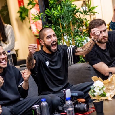 Head of Social Media & Content @YaLLaCompass ex-@zerozeronation @GODSENT @mibr @skgaming 2x Esports Photographer of the Year Finalist mirandatwork@gmail.com