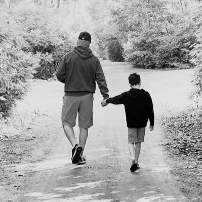 Baseball geek. High sock wearer. Proud father of two. Little league coach. loyal friend. Beer league magician at the 2 bag. Vaughan house league coach of the yr