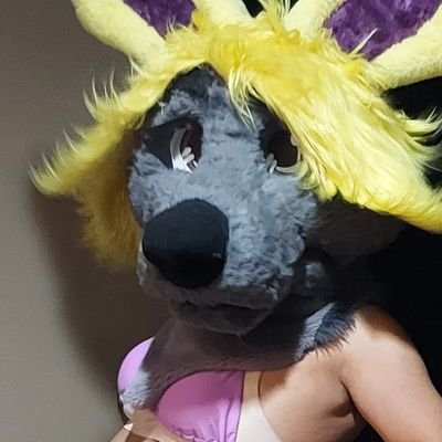 Official AD account for @kyn_sky, where I post tasteful drawings, softsuit pics and vids, and generally kinky light things. F/30/trans-ace. No minors pls. :3