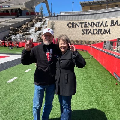 Believer in the Lord Jesus Christ, wife of Tom, blessed, gardener, and college football enthusiast, especially Red Wolves and Red Raiders!