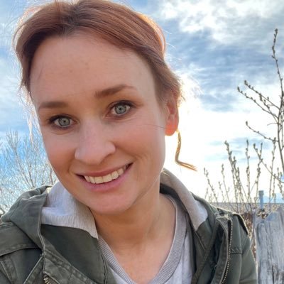 amyraebt's profile picture. Words to describe me: hangry, awkward, a fan of all things Riders, books, & politics.