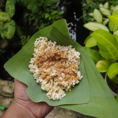 hulwatadiniar's profile picture. Es Teh, Buah Peer, Pecel