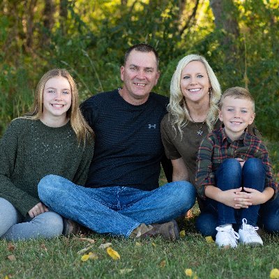 Wife, mom of two kiddos, connectivity & commercial senior marketing manager @Black_Veatch, @barstowschool mom, KC native, music/concert lover, Chiefs & KU fan.