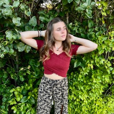 Rhiannonnnn21's profile picture. yes, I was named after the song