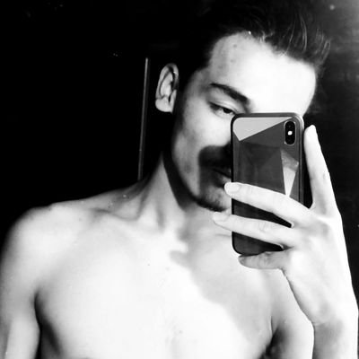 mety_ra's profile picture. 