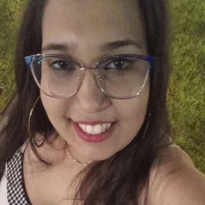 Trago comigo sonhos, e no peito, uma fé imensa para realizá-los