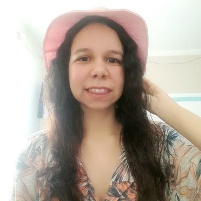 Ingridfashion2's profile picture. insta:ingridfashiondesing
Estudante de moda/Influenciador digita 
portadora de discalculia 
Formada em maquiagem social 
E-mail:ninha2017rodrigues@outlook.pt