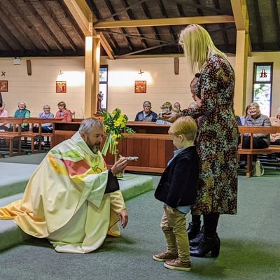 Capuchin Franciscan; National Director of the Padre Pio Apostolate; Dubliner; Emeritus Breakdancer; Author; AvGeek; Views my own (and Matt, Mark, Luke, & John)