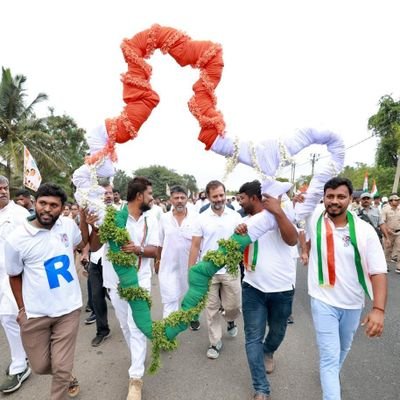 Khushbo58424208's profile picture. No matter How Fast A lie Runs, The Truth Wil Overtake It Someday... 🤞