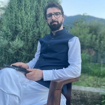 Muslim, Father ; Clinician/Consultant-Gastroenterology and hepatology@GMC Srinagar, Member of ASGE, ISG ,IPC and CCF