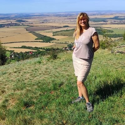 kasparikova_i's profile picture. 🇨🇿
Po svých, na koloběžce, kafe v termosce jako jistota 😂

Všechno se zdá nemožné, dokud to neuděláš. Nelson Mandela