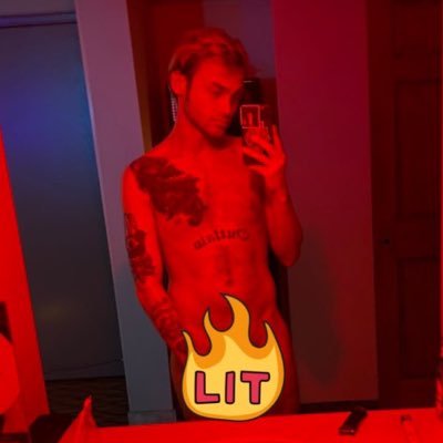 (18+) NSFW. Tatted bisexual boy living in the PNW 🌲 $noteveninyurdreams ☁️