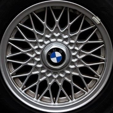 inahsaka's profile picture. dunno.