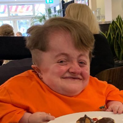 ToriSiegs's profile picture. 🏳️‍🌈🏳️‍⚧️ supporter! 💚Joe Black superfan💚 She/they